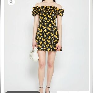 KOURT lemon dress off shoulder. Cocktail going out party. Size small